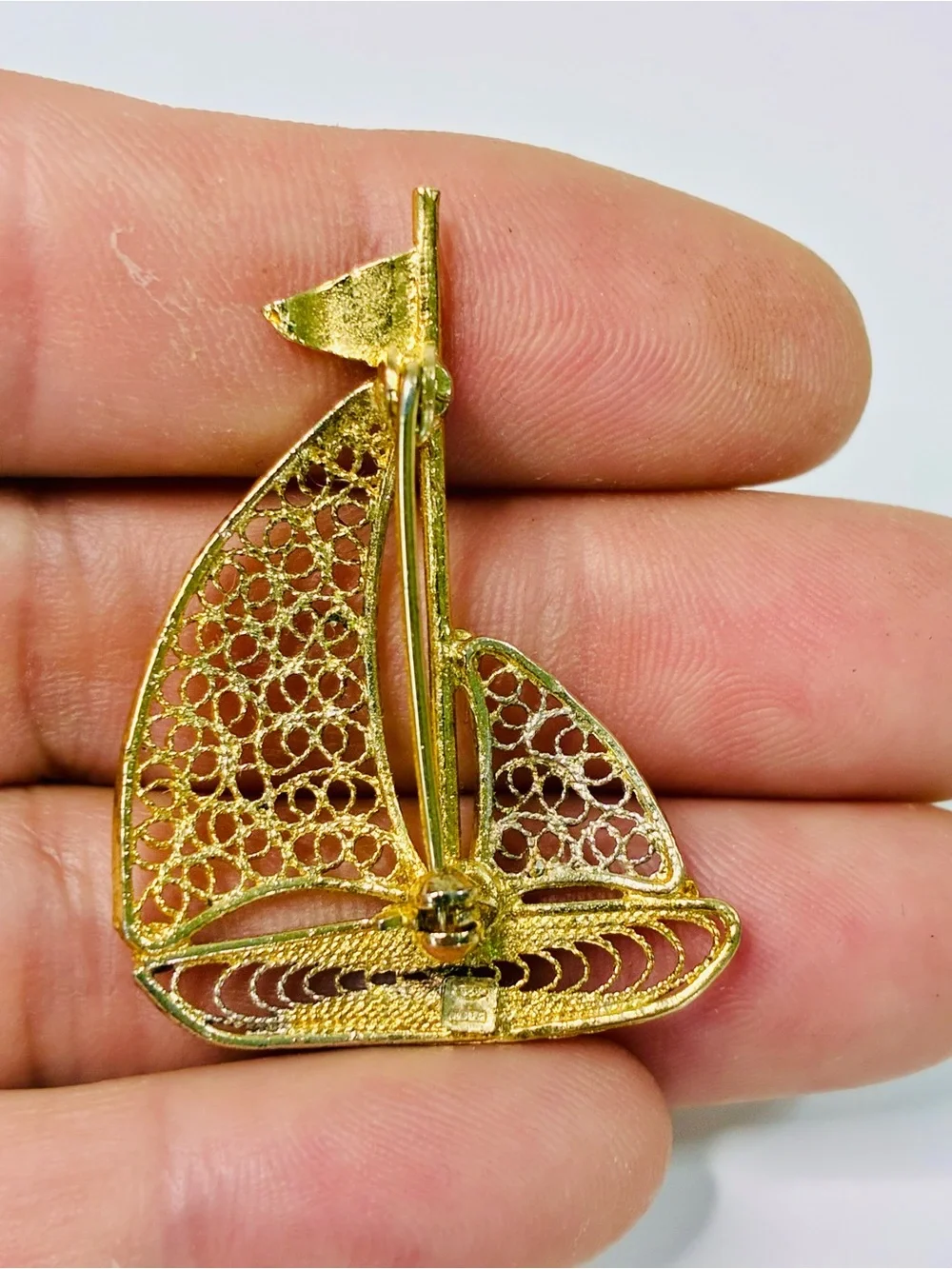 925 Gold Filled Stamped Filigree Sailboat Brooch - Gold and Silver